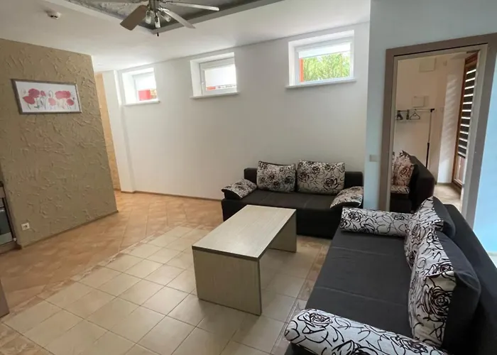 Prie Baseino Kretingos G 40 بالانغا